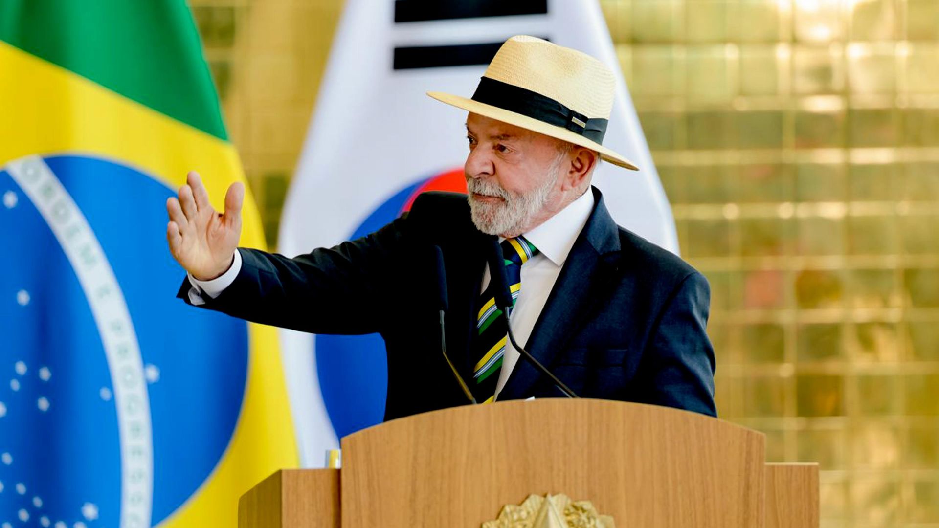 Lula busca conter crise após revelação de mensagens entre Moraes e ex-banqueiro
