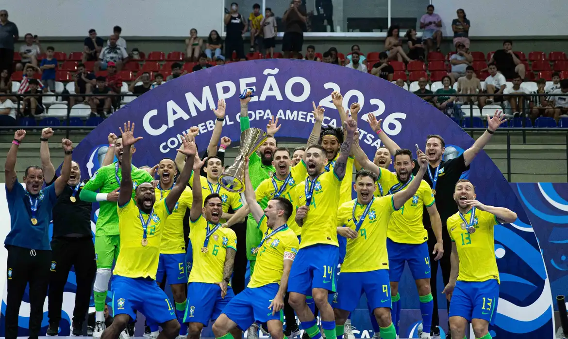 Brasil vence Argentina e conquista 12º título da Copa América de Futsal