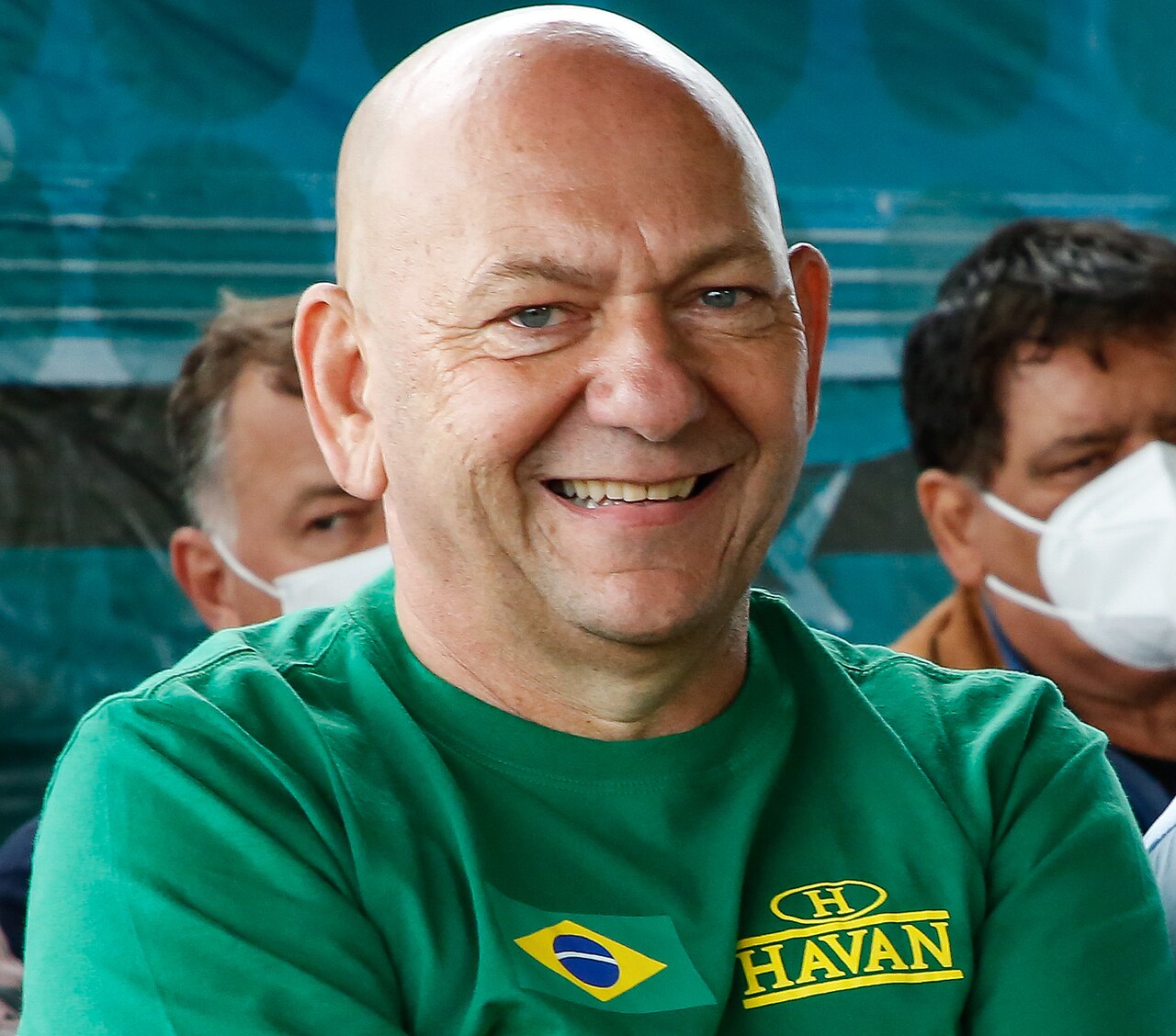 MPT pede R$ 30 mi de Luciano Hang e Havan por assédio eleitoral