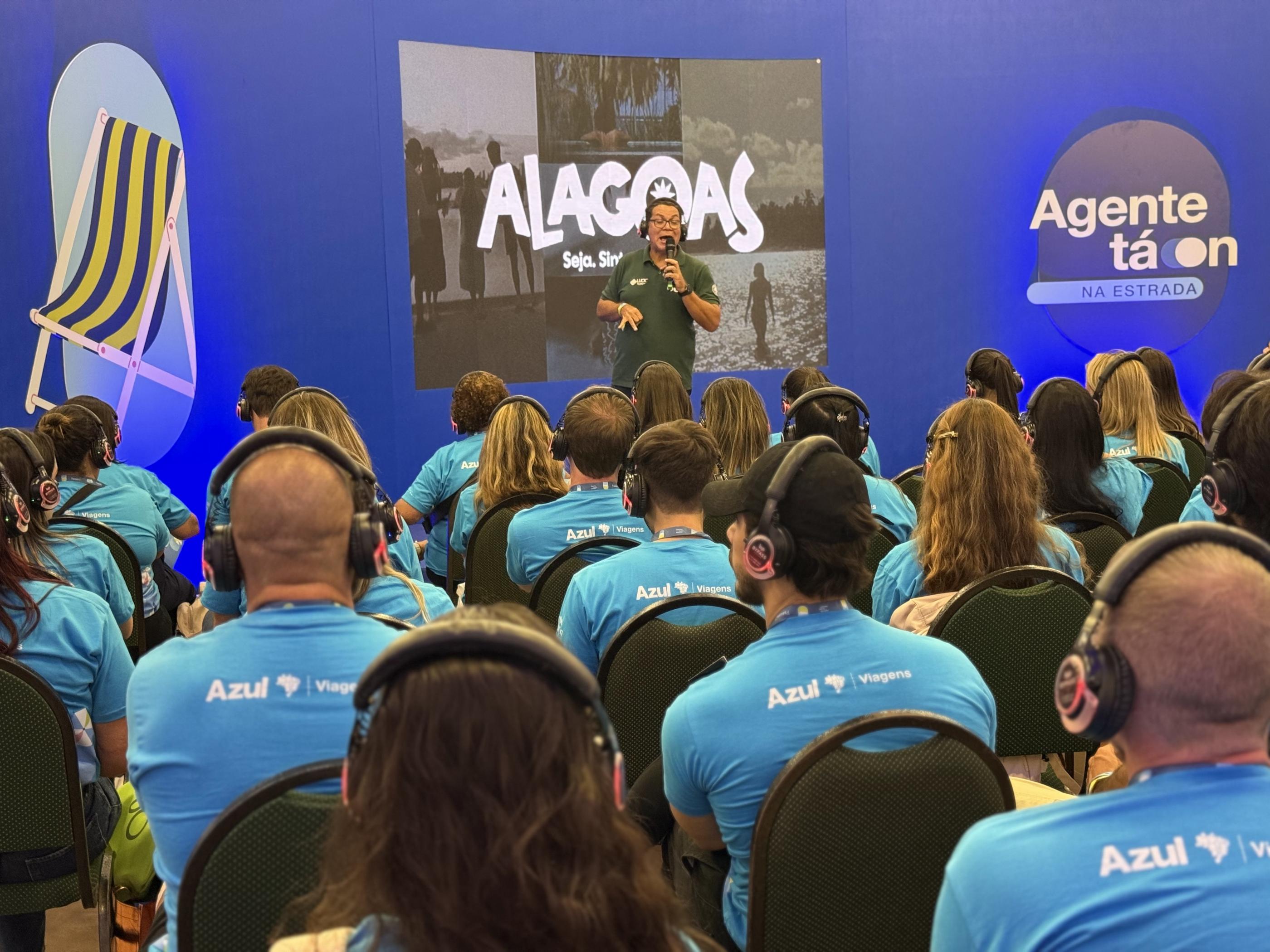 Setur apresenta Destino Alagoas a 400 agentes de viagens no Azul Tá On, em Fortaleza