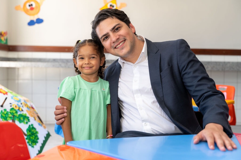 Santana inicia obras de novas creches em quatro comunidades