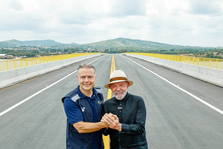 Renan Filho tem audiência com Lula no antes do anúncio da nova CNH