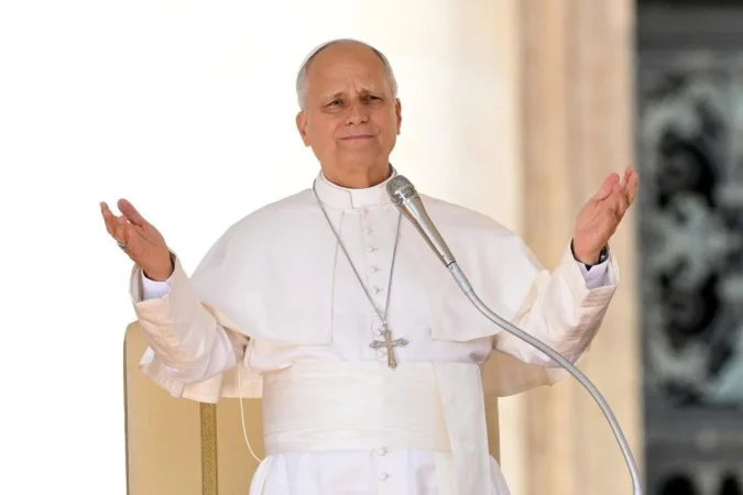 Papa Leão XIV passará por cirurgia para retirar nódulo no pulmão