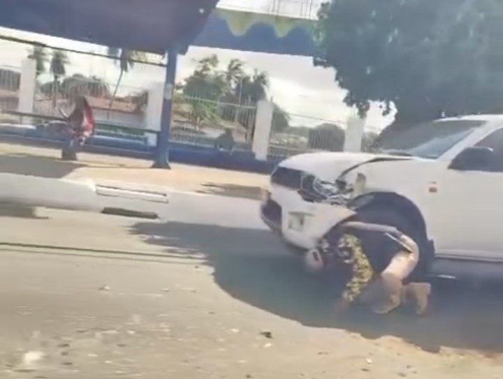 Acidente entre carros é registrado próximo ao Cepa, em Maceió