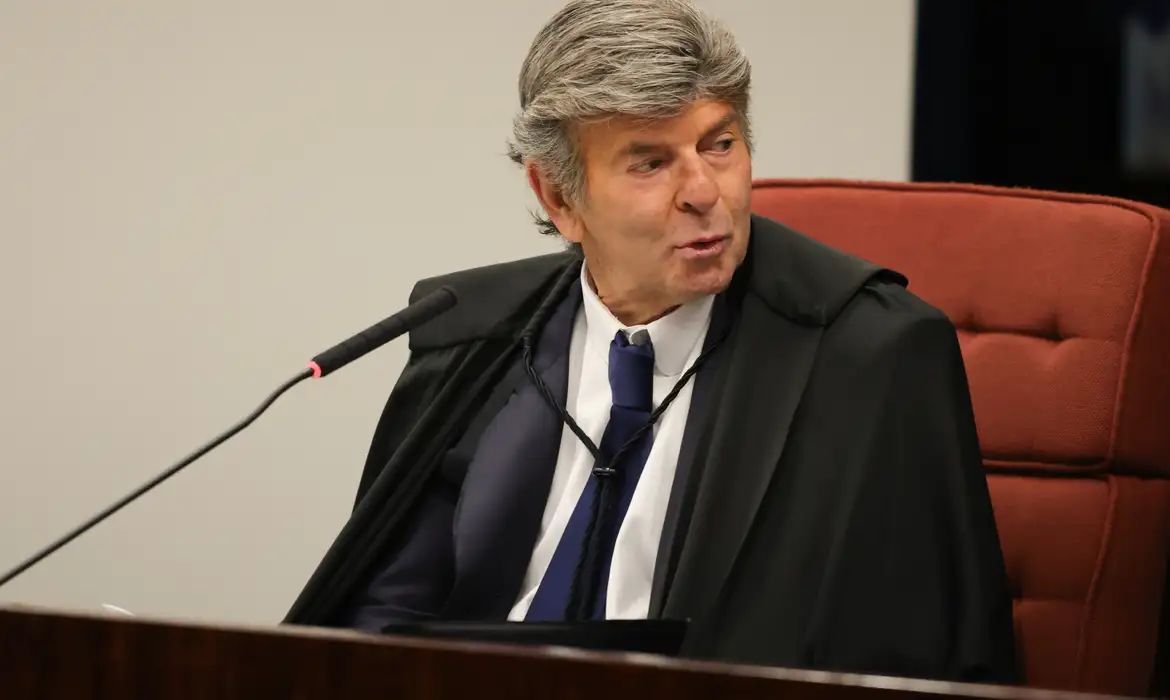 Trama golpista: Luiz Fux vota pela absolvição de Bolsonaro dos cinco crimes