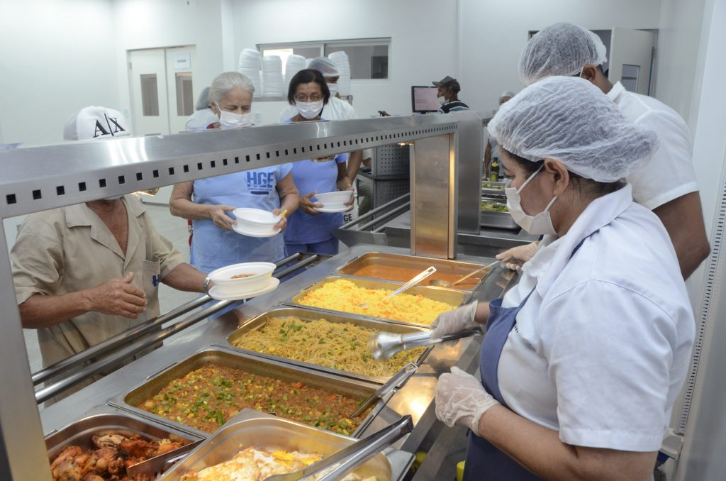 Refeitório do Hospital Geral do Estado (HGE) é reformado e volta a funcionar