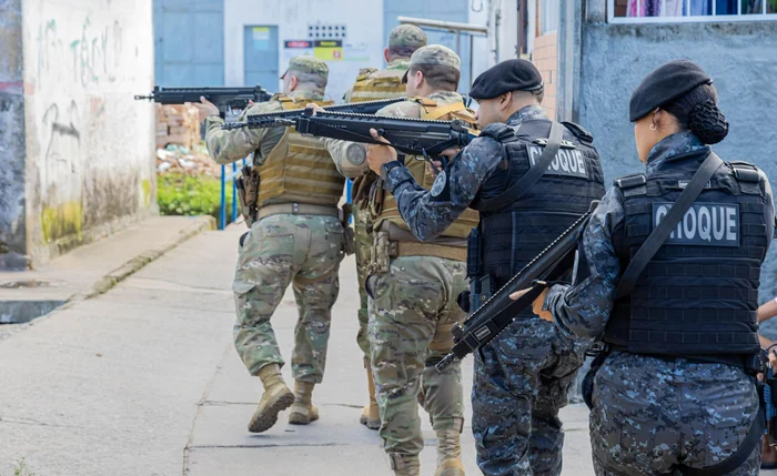 Polícia apreende 44 quilos de drogas e 26 armas em Alagoas