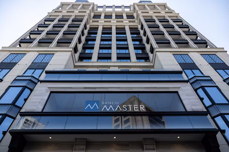 Fraude no Banco Master pode chegar a R$ 12 bilhões, diz diretor da PF