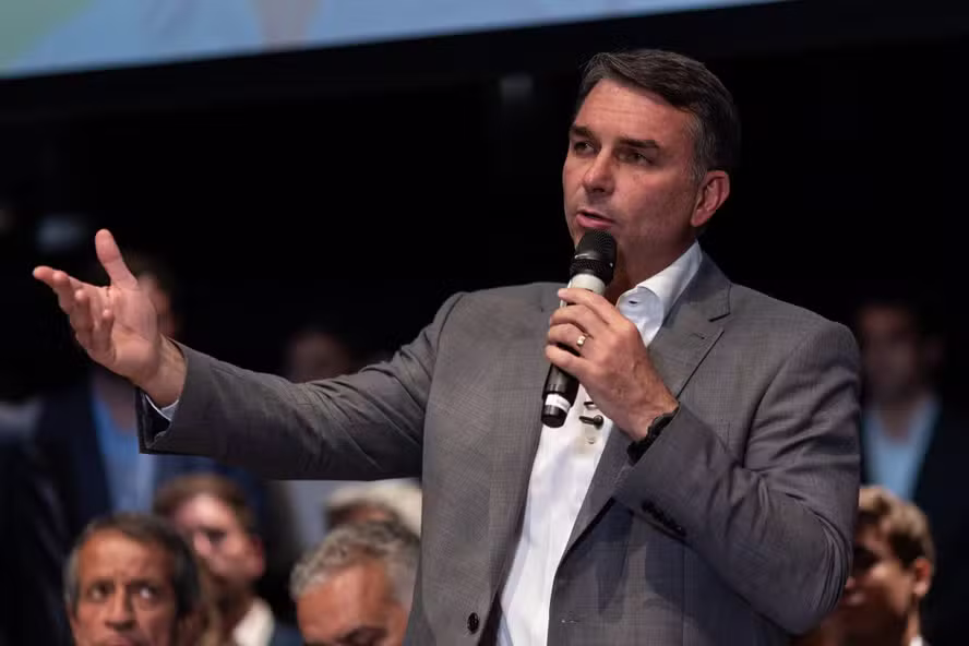 Plano de Flávio altera a Previdência sem garantir aposentadoria