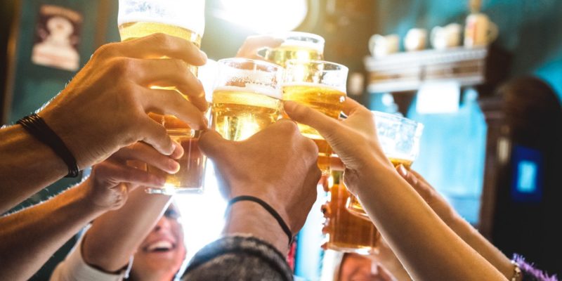 Mesmo com eventos limitados por decreto, festas particulares já vendem ingressos