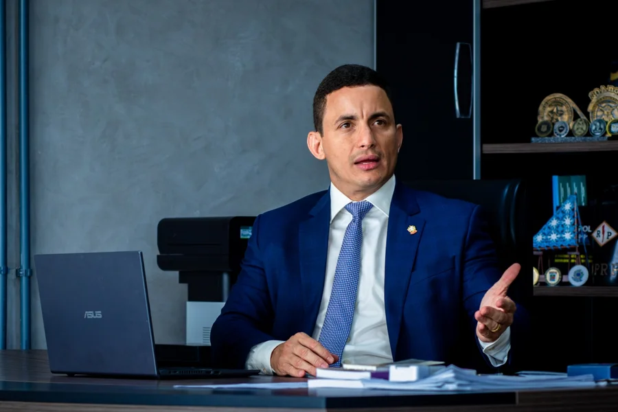 Delegado-geral de AL é citado em investigação da PF