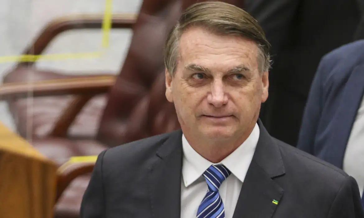 Exército entrega armas de Bolsonaro à Polícia Federal