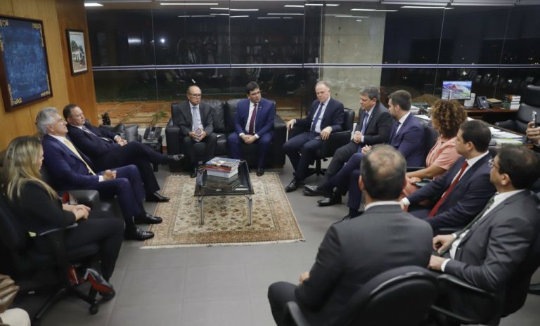 Governadores reúnem-se com ministros do STF para tratar de taxas do  ICMS