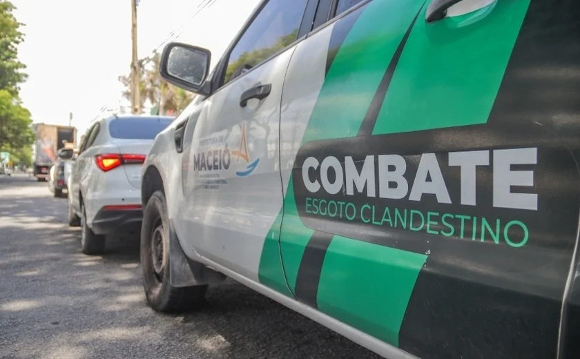 Operação identifica ligação irregular de esgoto na Ponta Verde