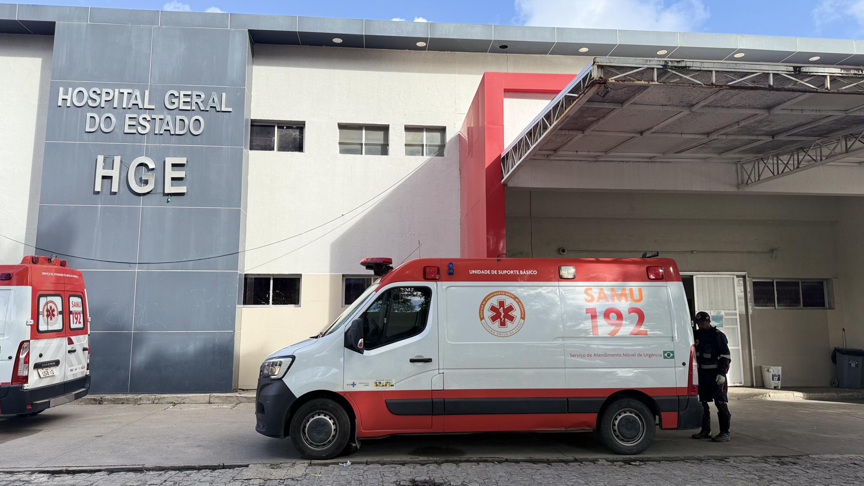 Suspeito é baleado após tentar tomar arma de policial durante abordagem
