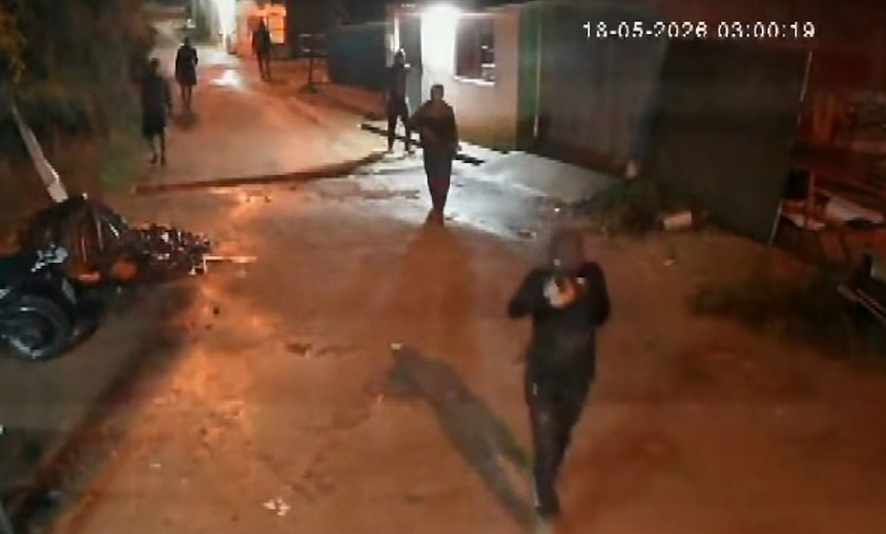 Homens encapuzados e armados assustam moradores no Benedito Bentes