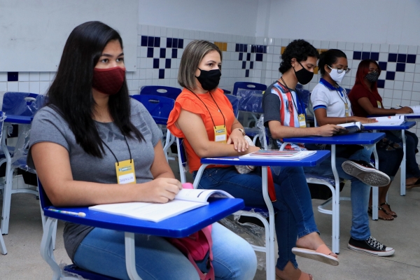 Educação promove primeira formatura do programa Educação para o Emprego, nesta terça (01)