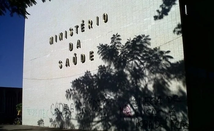 Casos suspeitos de Ebola no Brasil são descartados pelo Ministério da Saúde