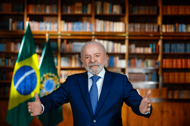 Lula defende redução da maioridade penal para crimes hediondos em sabatina