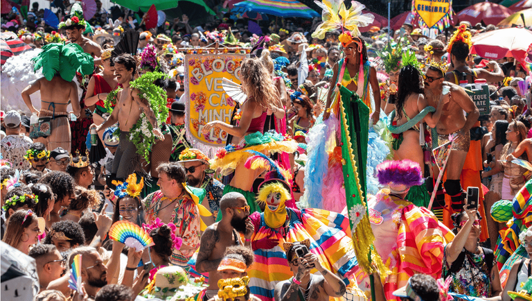 Carnaval 2026 deve levar mais de 65 milhões às ruas e impulsionar turismo em todo o Brasil