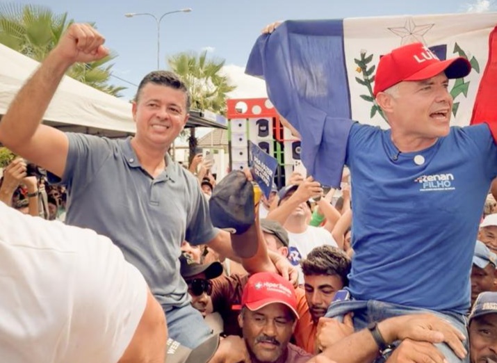Adesivaço se transforma em ato de força política no interior