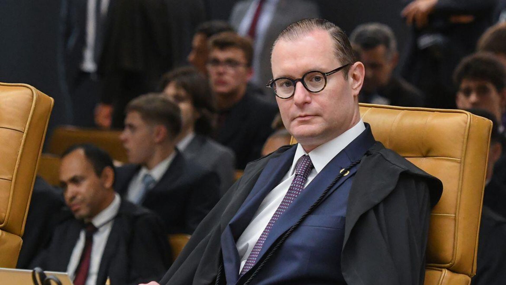 Zanin rejeita liminar, mas mantém processo sobre CPI do caso Master no STF