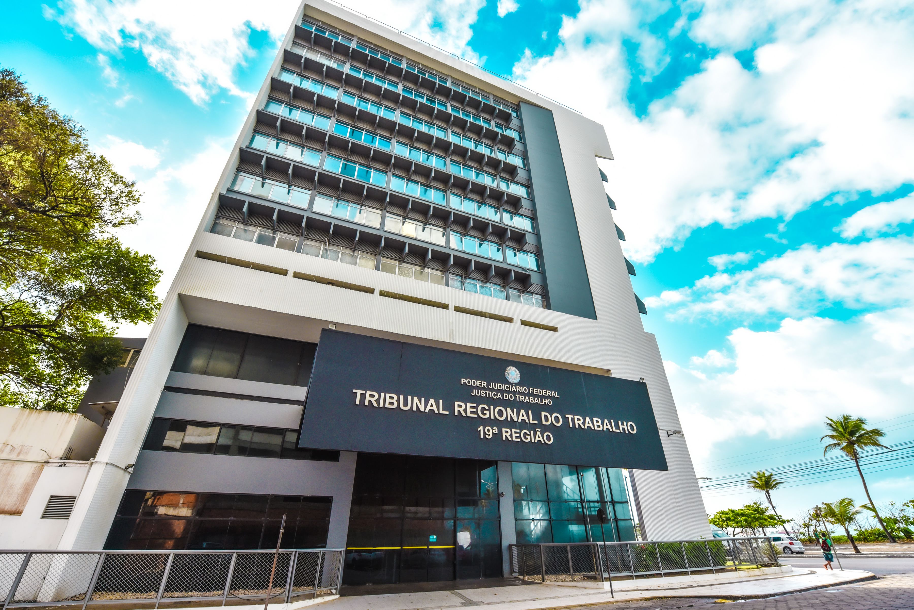 Justiça do Trabalho em Alagoas retoma atividades presenciais na próxima terça (16)