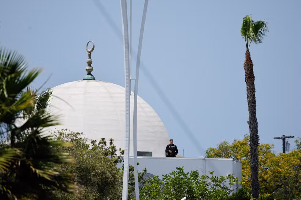 Atirador abre fogo em mesquita de San Diego e é neutralizado pela polícia