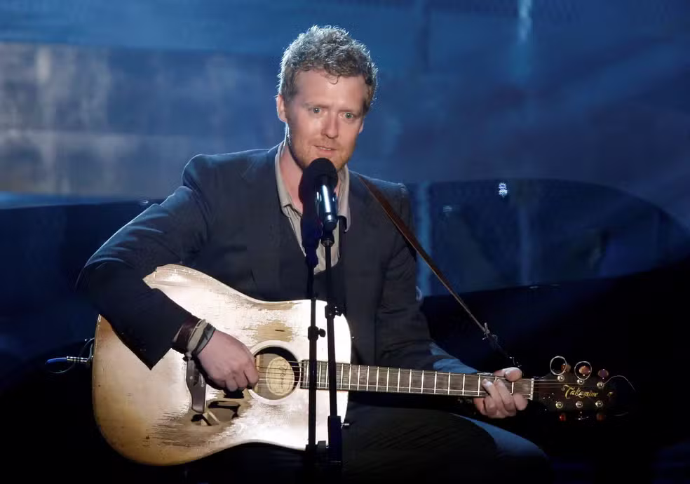 Glen Hansard, vencedor do Oscar por ‘Once’, morre em acidente de moto