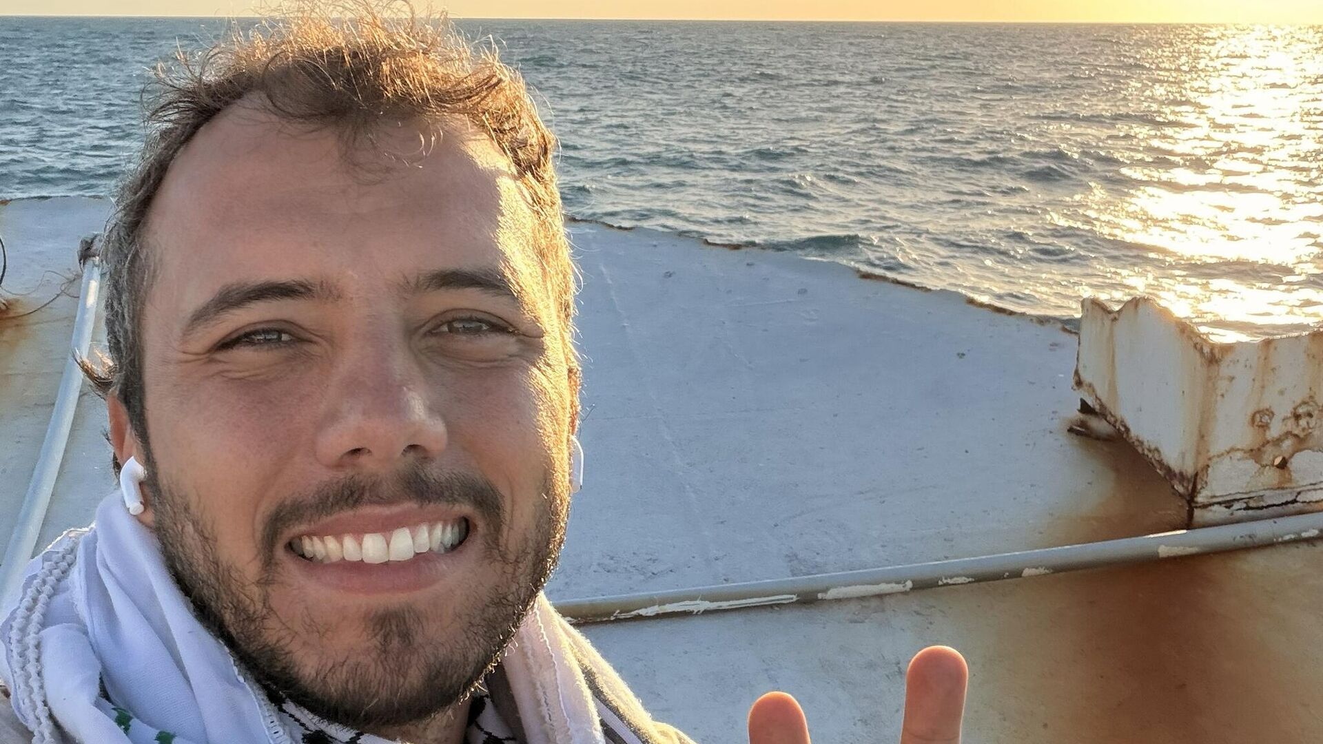 Ativista brasileiro Thiago Ávila é detido ao chegar na Argentina