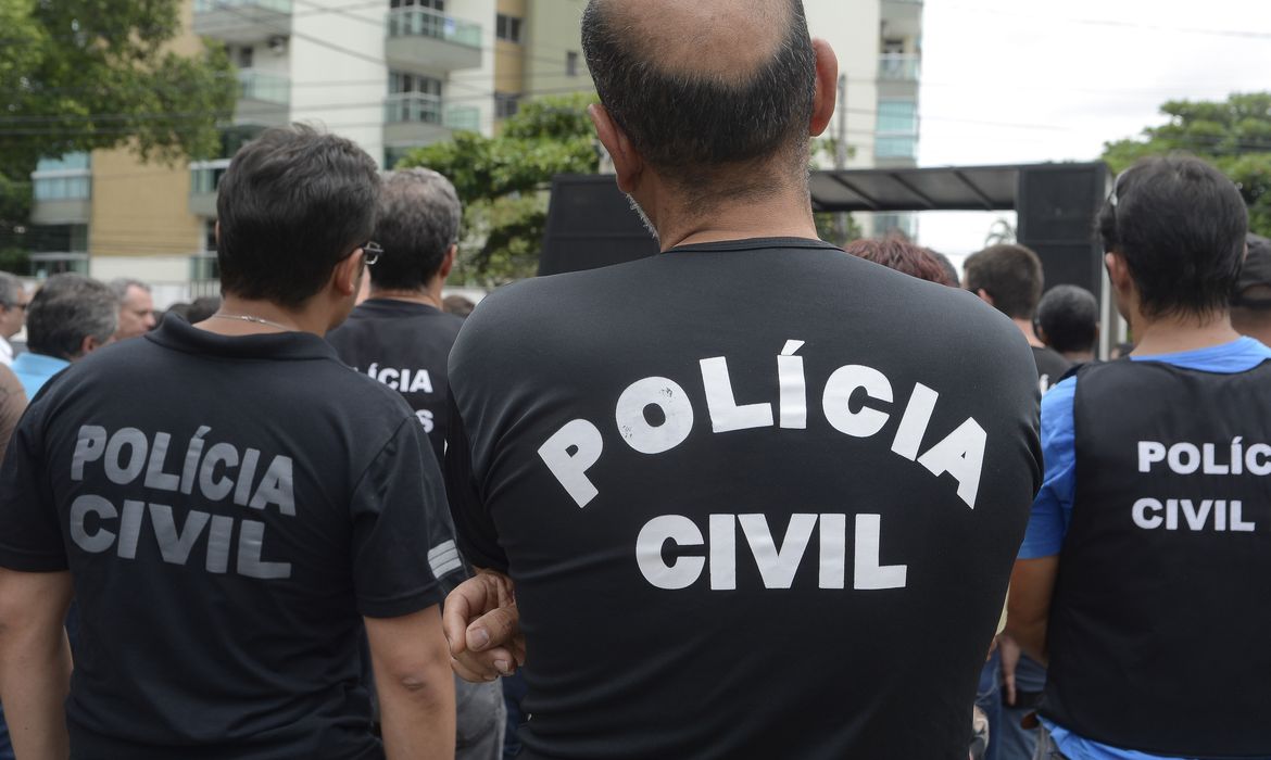Deputado é alvo de operação por suspeita de ligação com facção criminosa