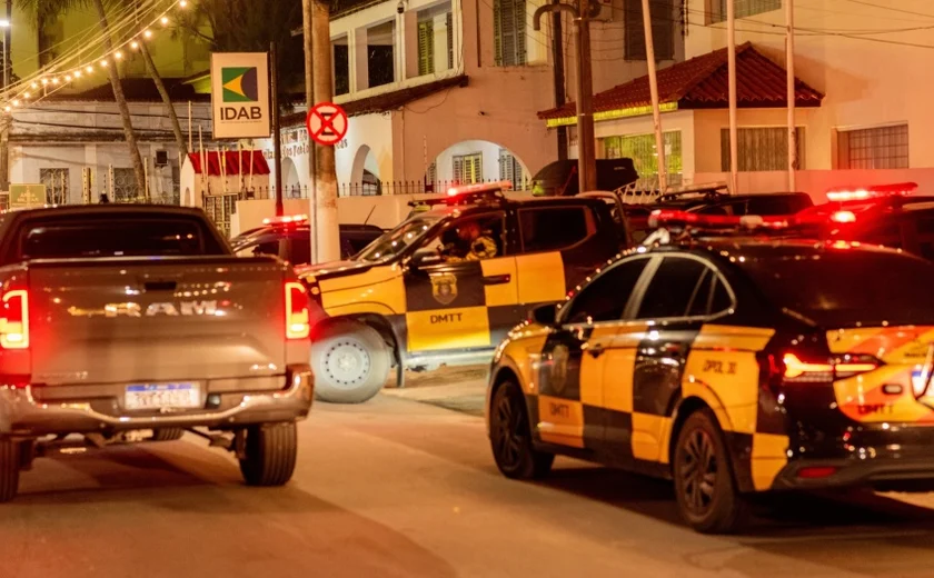 Agentes do DMTT escoltam gestante em trabalho de parto até maternidade