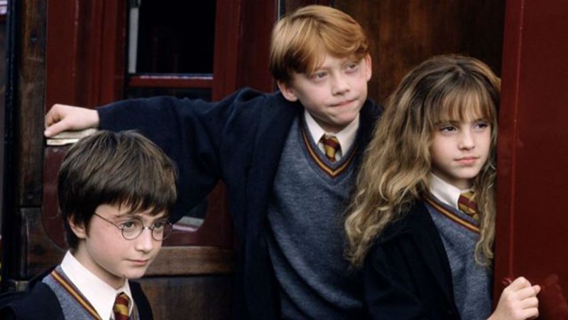 Versão em áudio dos livros de Harry Potter narrada por famosos será transmitida gratuitamente