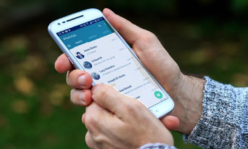 checadores de fatos e WhatsApp criam robô contra fake news