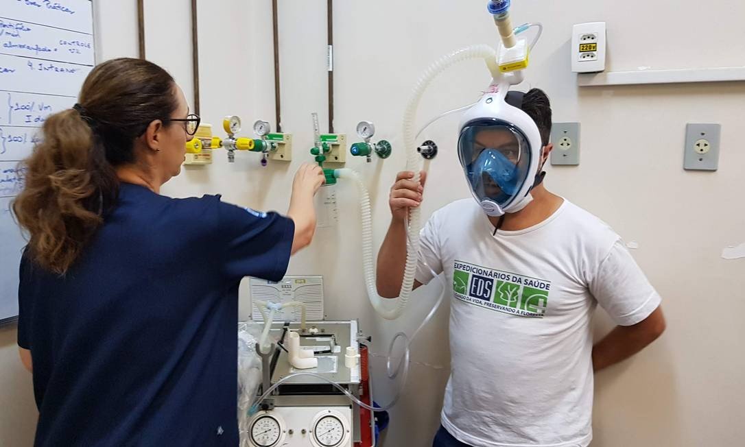 Máscaras de mergulho são adaptadas para funcionarem como respiradores artificiais