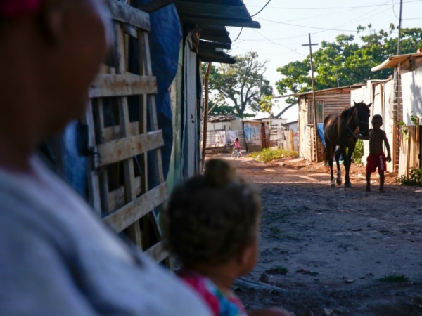 IBGE: 50% dos alagoanos recebem menos de R$ 677 por mês
