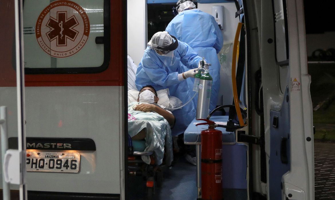 Mundo tem 3,8 milhões de casos de covid-19; Brasil é 6º em mortes