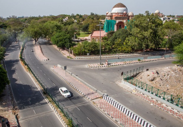 Índia prolonga lockdown nacional até o fim do mês