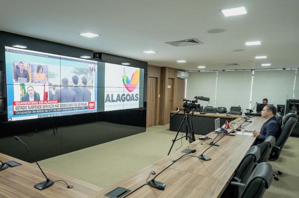 Em entrevista à CNN, Renan Filho ressalta esforço para ampliar leitos e defende isolamento