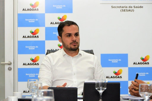 Shoppings, comércio e serviços continuam fechados em AL