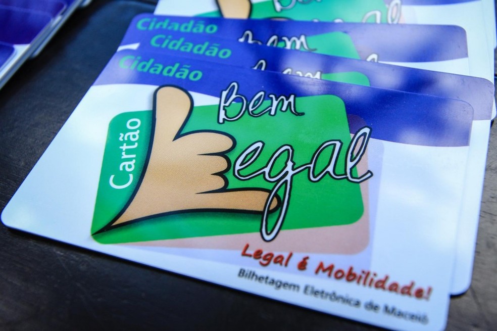 Ação itinerante leva emissão do Bem Legal a terminais de ônibus