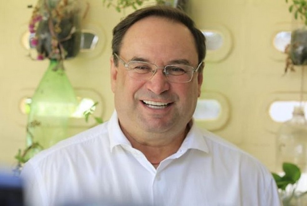 Luciano Barbosa anuncia saída do governo de AL