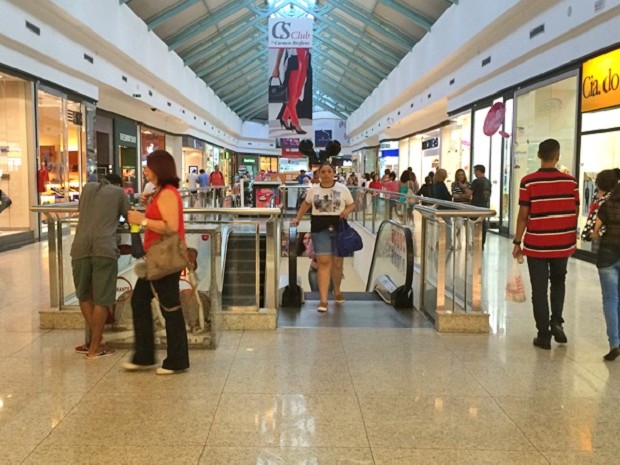 Cerca de 200 lojas de shopping não voltam a funcionar em AL