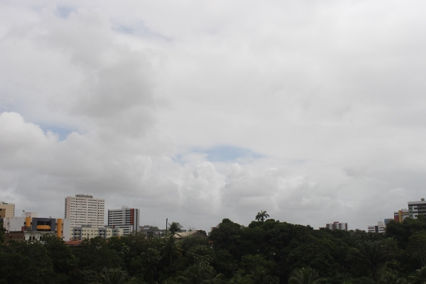 Inverno tem início neste fim de semana com tempo nublado e possibilidade de chuvas