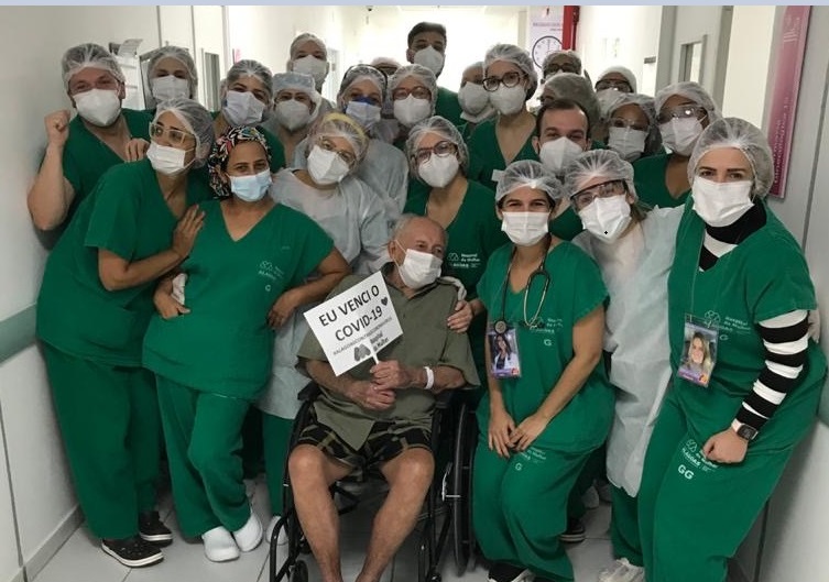 Aos 104 anos, homem se recuperar da Covid-19 em Alagoas