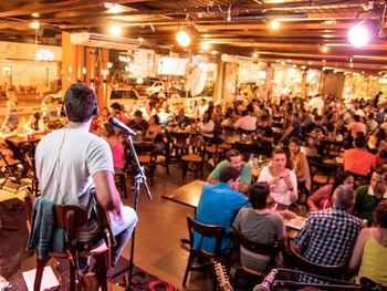 Shows musicais em bares e restaurantes já estão autorizados