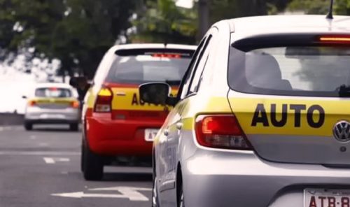 Autoescola: instrutores recebem treinamento para retorno de aulas práticas de direção