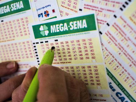 Prêmio de R$ 94,3 milhões da Mega-Sena é dividido