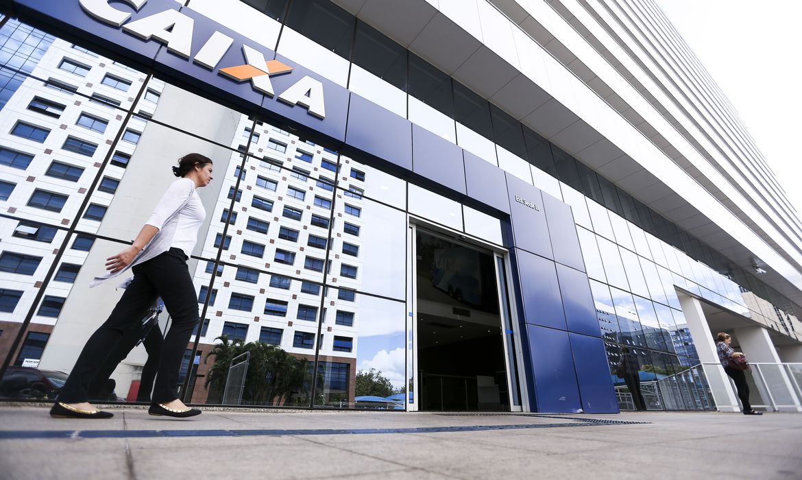 Nascidos em abril: Caixa paga auxílio emergencial nesta quarta-feira