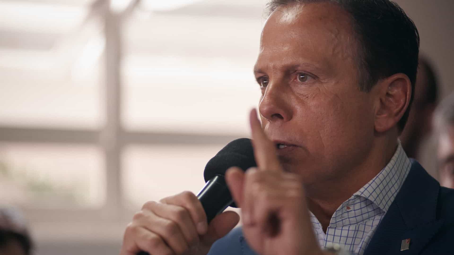 Doria afirma que vacinação contra covid-19 inicia em 15 de dezembro em SP